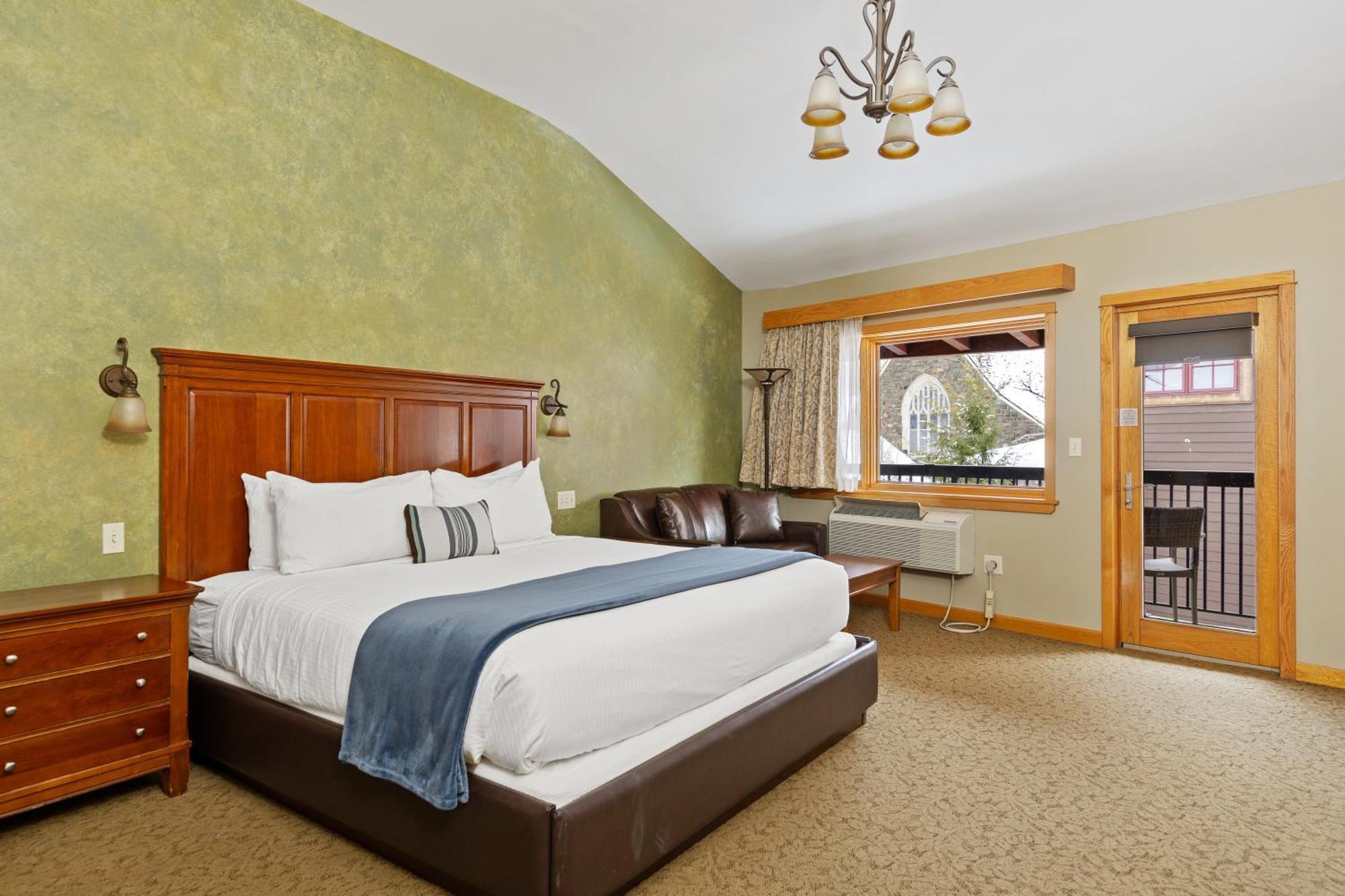 Village Side King Room,1681738397:JPEG