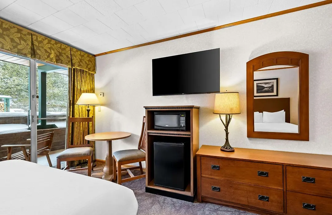 Best Western Adirondack Inn-1