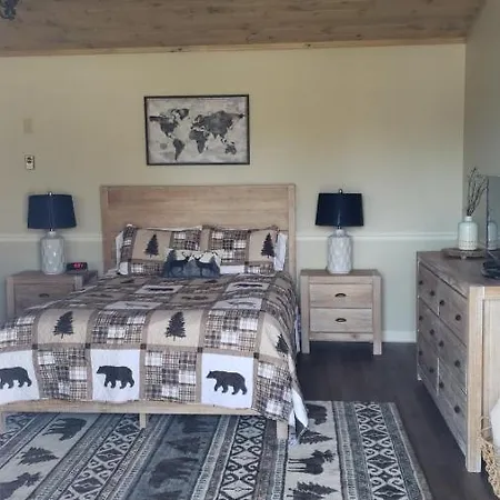 The Snowshoe Lodge-2